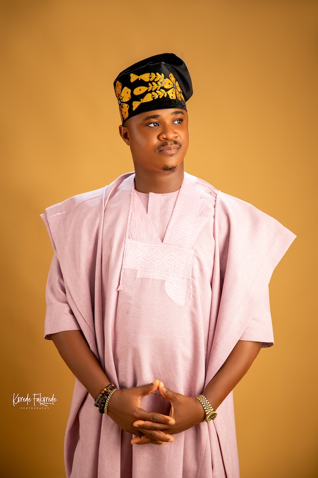 Betilai peach Jakan Agbada